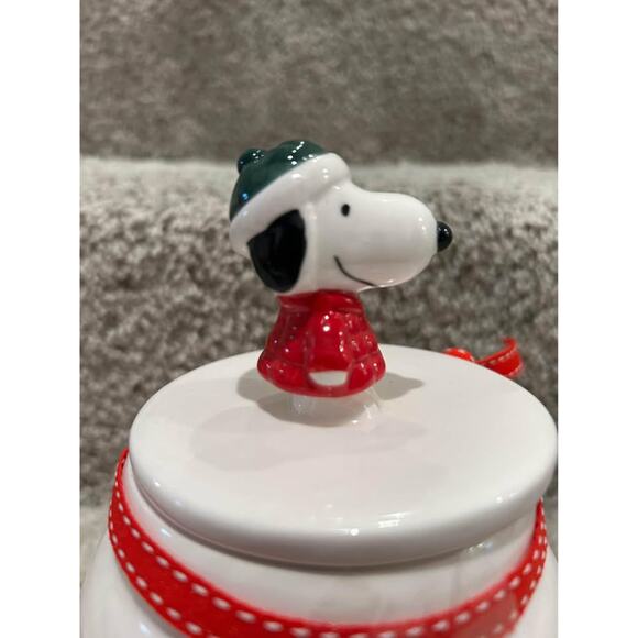 Rae Dunn Peanuts Snoopy Ceramic ‘Treats’ Jar - BRAND NEW - Picture 6 of 10